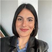 Profesora con título en Traducción e Interpretación y alto nivel de inglés y francés. Experiencia de 2 años.